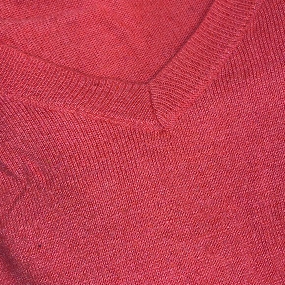 Lightweight V-Neck Sweater 💕 - Picture 3 of 3